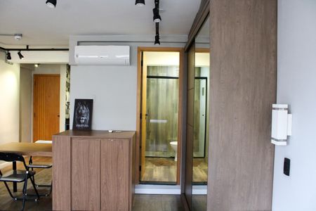 Apartamento para alugar com 37m², 1 quarto e sem vagaQuarto - Armários