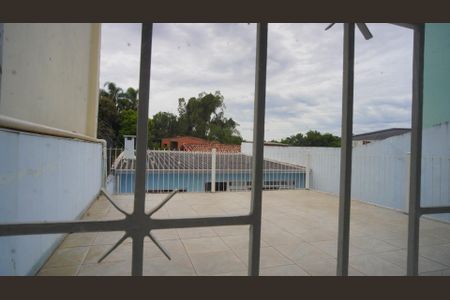 Casa à venda com 128m², 4 quartos e 2 vagas Casa à venda com 128m², 4 quartos e 2 vagasVista para varanda