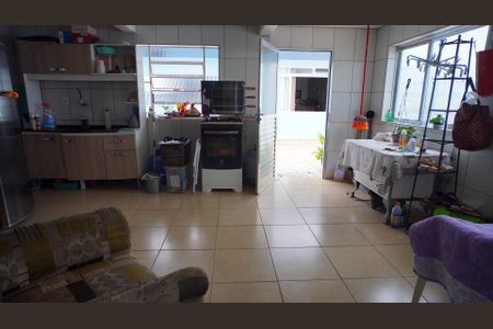 Casa à venda com 128m², 4 quartos e 2 vagas Casa à venda com 128m², 4 quartos e 2 vagasCozinha