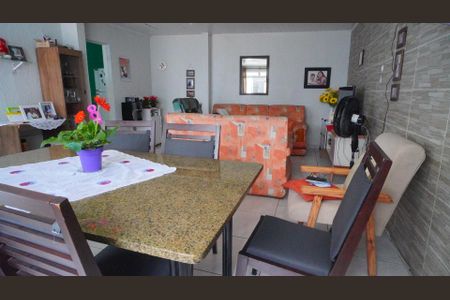 Sala  de casa à venda com 4 quartos, 128m² em Vila Nova, Porto Alegre