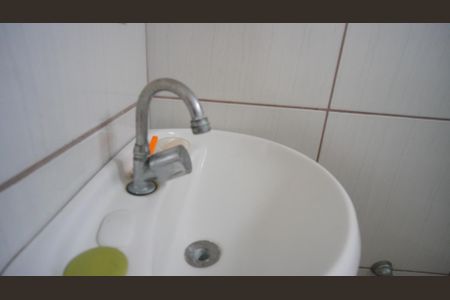 Casa à venda com 128m², 4 quartos e 2 vagas Casa à venda com 128m², 4 quartos e 2 vagasBanheiro 1