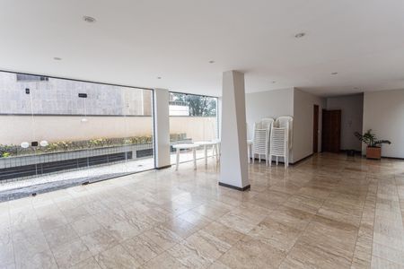 Apartamento à venda com 284m², 3 quartos e 3 vagas Apartamento à venda com 284m², 3 quartos e 3 vagasÁrea comum - Salão de festas