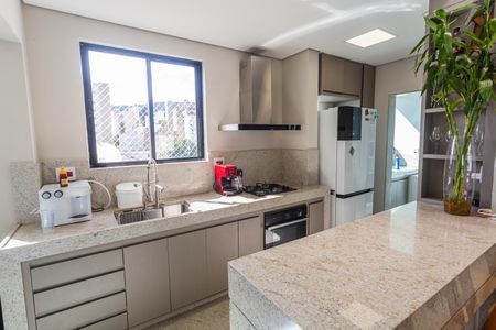 Apartamento à venda com 284m², 3 quartos e 3 vagas Apartamento à venda com 284m², 3 quartos e 3 vagasCozinha