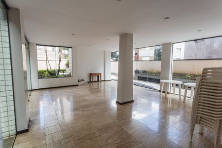 Apartamento à venda com 284m², 3 quartos e 3 vagas Apartamento à venda com 284m², 3 quartos e 3 vagasÁrea comum - Salão de festas