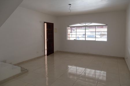 Casa à venda com 155m², 3 quartos e 2 vagasSala