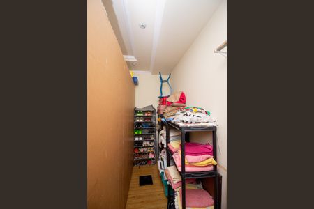 Casa à venda com 640m², 4 quartos e 4 vagasQuarto 1 - Casa 1