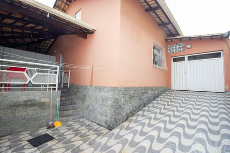 Casa à venda com 640m², 4 quartos e 4 vagasQuintal - Casa 1