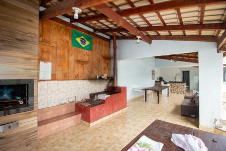 Casa à venda com 640m², 4 quartos e 4 vagasÁrea gourmet - Casa 2