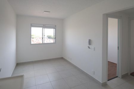 Sala / Cozinha / Tanque  de apartamento para alugar com 2 quartos, 33m² em Vila Maria, São Paulo