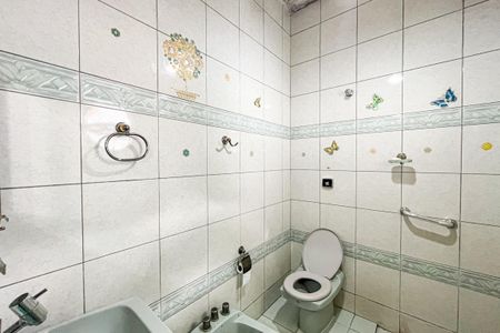 Casa para alugar com 464m², 3 quartos e 4 vagasBanheiro da Suíte 1