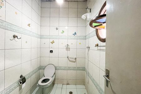 Casa para alugar com 464m², 3 quartos e 4 vagasBanheiro da Suíte 1