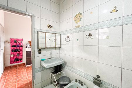 Casa para alugar com 464m², 3 quartos e 4 vagasBanheiro da Suíte 1