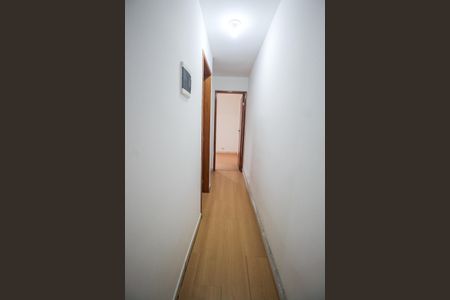 Corredor de apartamento para alugar com 2 quartos, 47m² em Parque Assuncao, Taboão da Serra