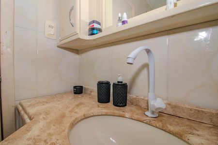 Apartamento à venda com 70m², 2 quartos e sem vaga Apartamento à venda com 70m², 2 quartos e sem vagaBanheiro