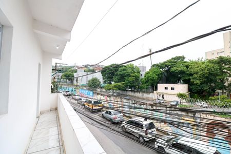 Casa para alugar com 50m², 1 quarto e sem vaga Casa para alugar com 50m², 1 quarto e sem vagaVaranda