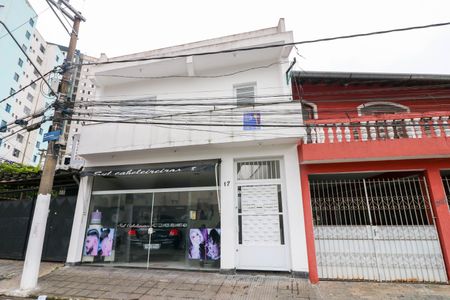 Casa para alugar com 50m², 1 quarto e sem vaga Casa para alugar com 50m², 1 quarto e sem vagaFachada