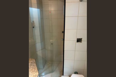 Apartamento à venda com 70m², 2 quartos e 2 vagas Apartamento à venda com 70m², 2 quartos e 2 vagasBanheiro