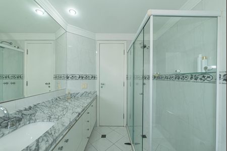 Apartamento à venda com 172m², 4 quartos e 4 vagasBanheiro da Suíte 3