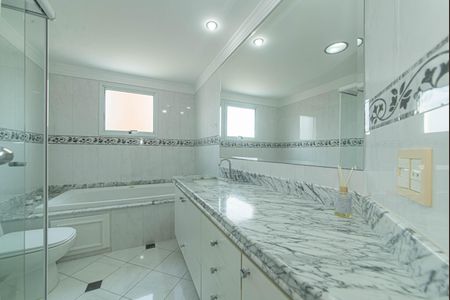 Apartamento à venda com 172m², 4 quartos e 4 vagasBanheiro da Suíte 3