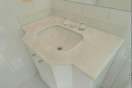 Apartamento à venda com 172m², 4 quartos e 4 vagasBanheiro da Suíte 1