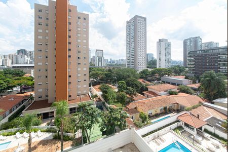 Apartamento à venda com 172m², 4 quartos e 4 vagasSuite 3 - Varanda 