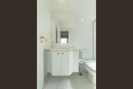 Apartamento à venda com 172m², 4 quartos e 4 vagasBanheiro da Suíte 1