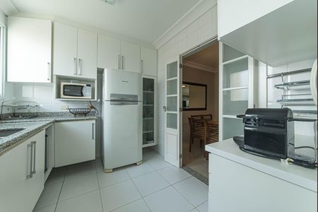 Apartamento à venda com 172m², 4 quartos e 4 vagasCozinha