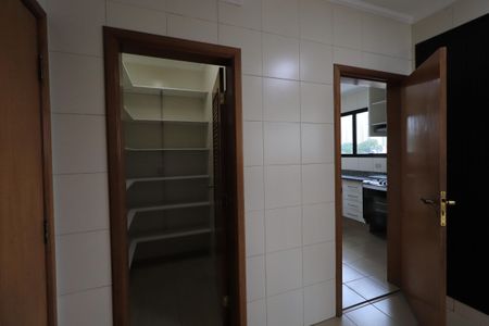 Apartamento para alugar com 280m², 3 quartos e 3 vagasÁrea de Serviço