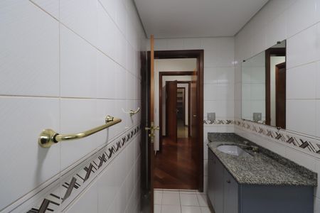 Apartamento para alugar com 280m², 3 quartos e 3 vagasBanheiro da Suíte 2