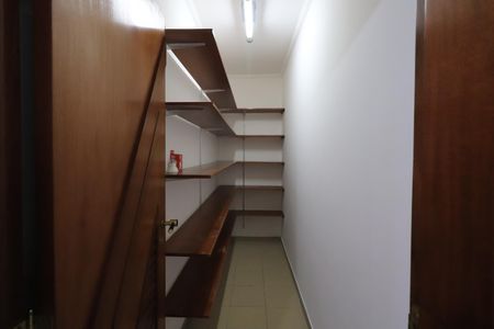 Apartamento para alugar com 280m², 3 quartos e 3 vagasArmario