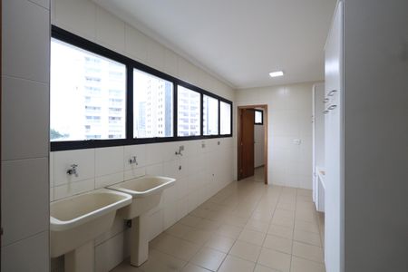 Apartamento para alugar com 280m², 3 quartos e 3 vagasÁrea de Serviço