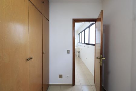 Apartamento para alugar com 280m², 3 quartos e 3 vagasQuarto de Serviço