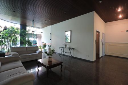 Apartamento para alugar com 280m², 3 quartos e 3 vagasHall social