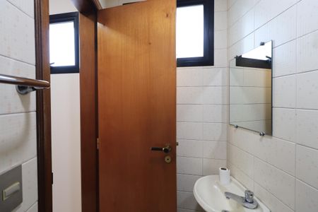 Apartamento para alugar com 280m², 3 quartos e 3 vagasBanheiro de serviço