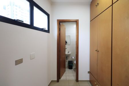 Apartamento para alugar com 280m², 3 quartos e 3 vagasQuarto de Serviço