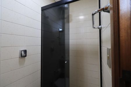 Apartamento para alugar com 280m², 3 quartos e 3 vagasBanheiro de serviço