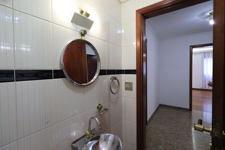 Apartamento para alugar com 280m², 3 quartos e 3 vagasLavabo