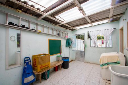 Casa à venda com 117m², 3 quartos e 1 vagaÁrea de serviço