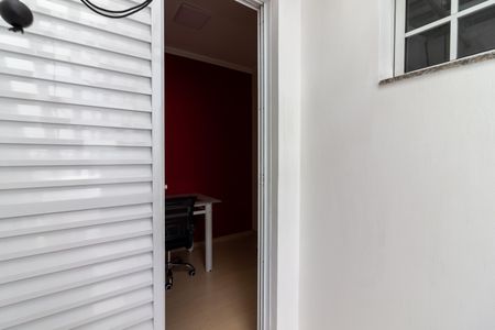 Casa de condomínio à venda com 178m², 3 quartos e 3 vagas Casa de condomínio à venda com 178m², 3 quartos e 3 vagasVaranda do Quarto 3