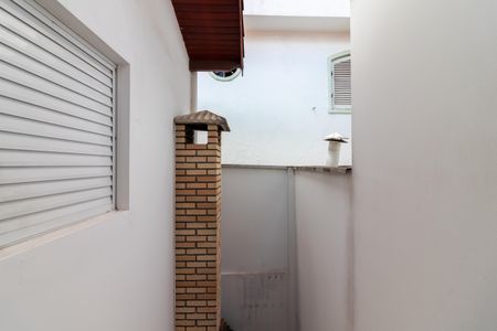 Casa de condomínio à venda com 178m², 3 quartos e 3 vagasVaranda do Quarto 3 - Vista