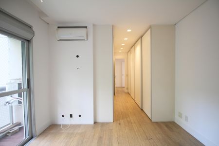 Suíte  de apartamento para alugar com 3 quartos, 142m² em Parque do Morumbi, São Paulo