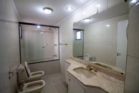 Apartamento para alugar com 140m², 3 quartos e 2 vagasBanheiro da Suíte 1