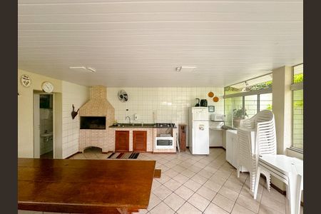 Apartamento para alugar com 65m², 3 quartos e 1 vagaÁrea comum - Salão de festas