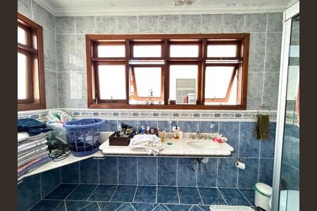 Casa para alugar com 240m², 3 quartos e 2 vagasBanheiro da Suíte