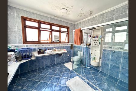 Casa para alugar com 240m², 3 quartos e 2 vagasBanheiro da Suíte