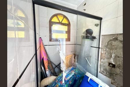 Casa para alugar com 240m², 3 quartos e 2 vagasBanheiro 3