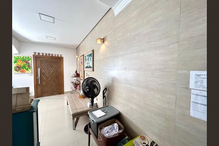 Casa para alugar com 240m², 3 quartos e 2 vagasSala