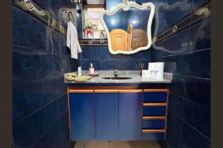 Casa para alugar com 240m², 3 quartos e 2 vagasBanheiro 2