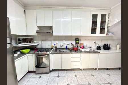 Casa para alugar com 240m², 3 quartos e 2 vagasCozinha
