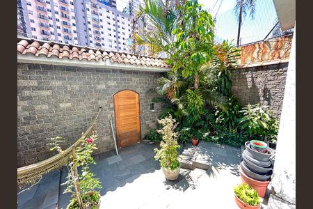 Casa para alugar com 240m², 3 quartos e 2 vagasQuintal